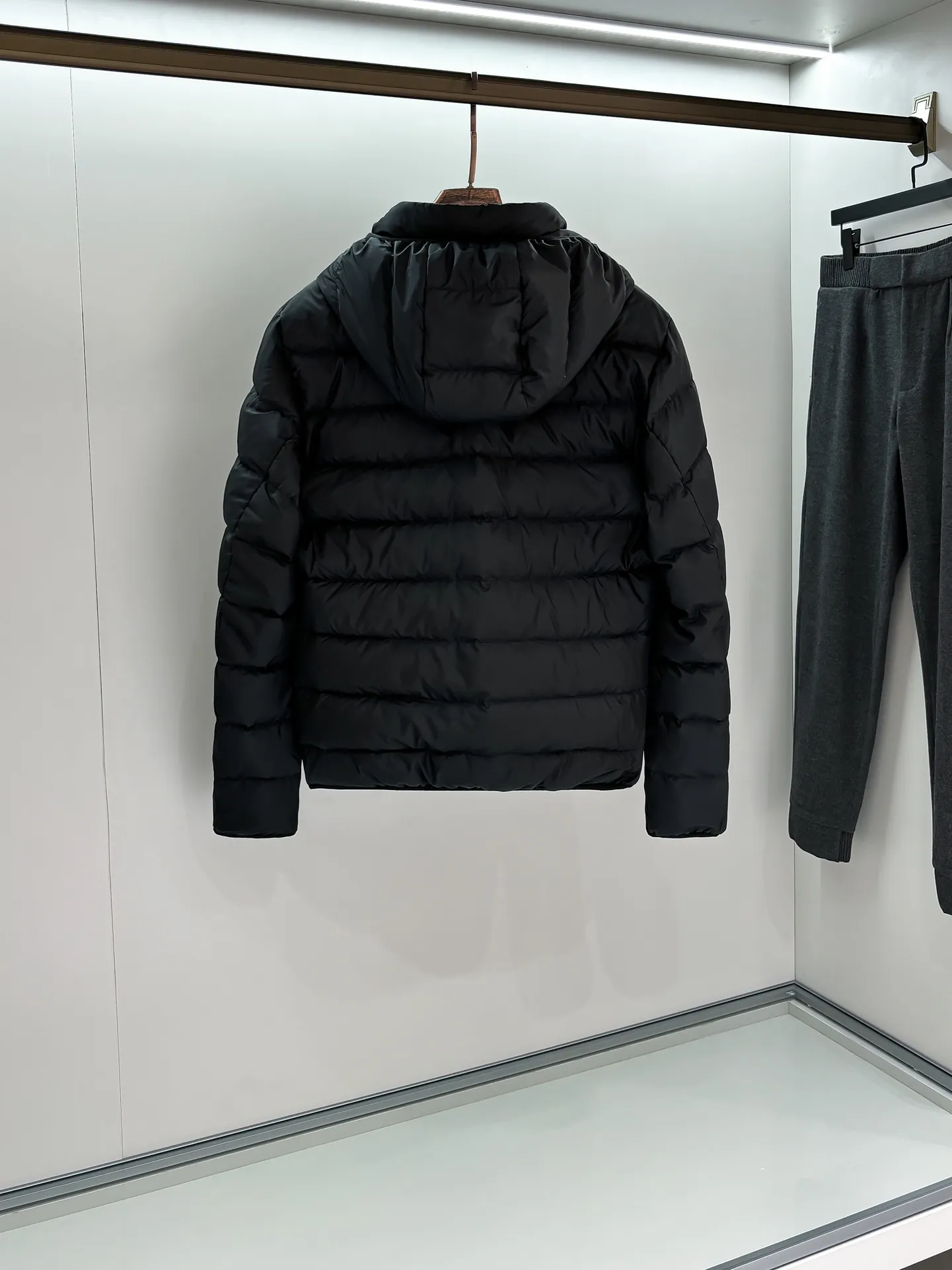 MON 26 ，Jeluz Jeluz ， 90 。 ， 。 : Size：1 2 3 4 5 24020 Size : 1 : 112cm- 50cm- 65cm- 66 2 : 116cm- 51cm- 66cm- 67 3 : 120cm- 52cm- 67cm- 68 4 : 124cm- 53cm- 68cm- 69 5 : 128cm- 54cm- 70cm- 70